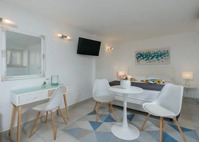 Apartments Zicara