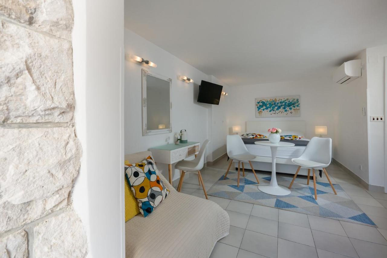 Zicara Apartment